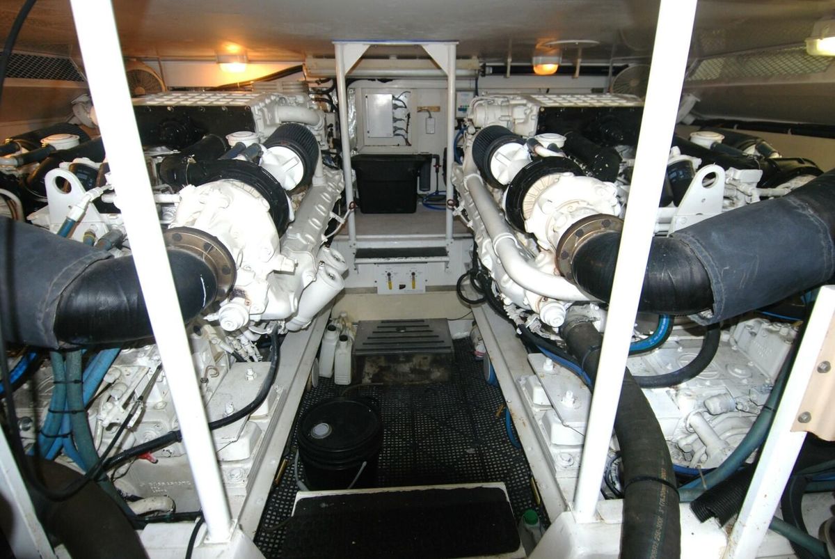 2000 Viking 58 