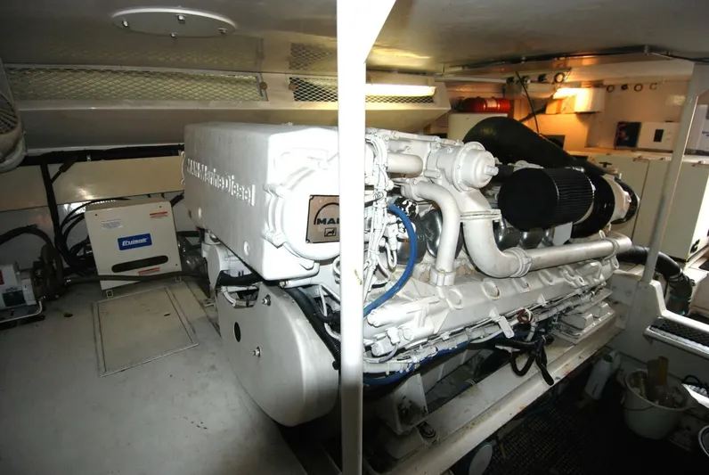 Nothin To Talk About Yacht Photos Pics 2000 Viking 58 Convertible - Image 85