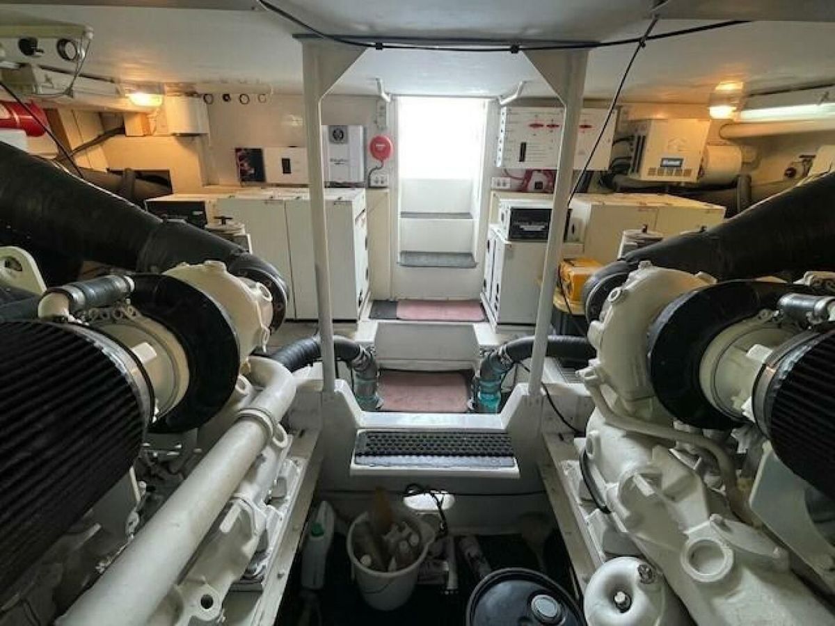 2000 Viking 58 