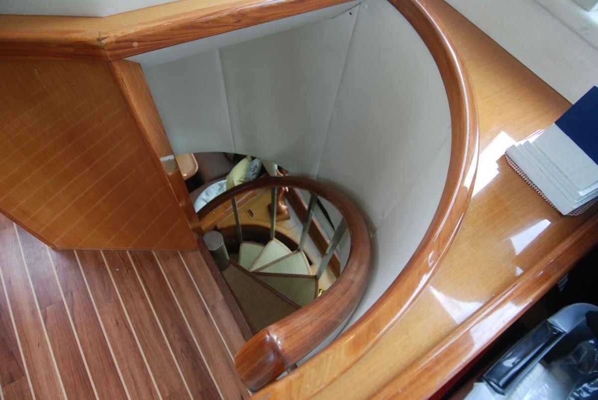 2000 Viking 58 
