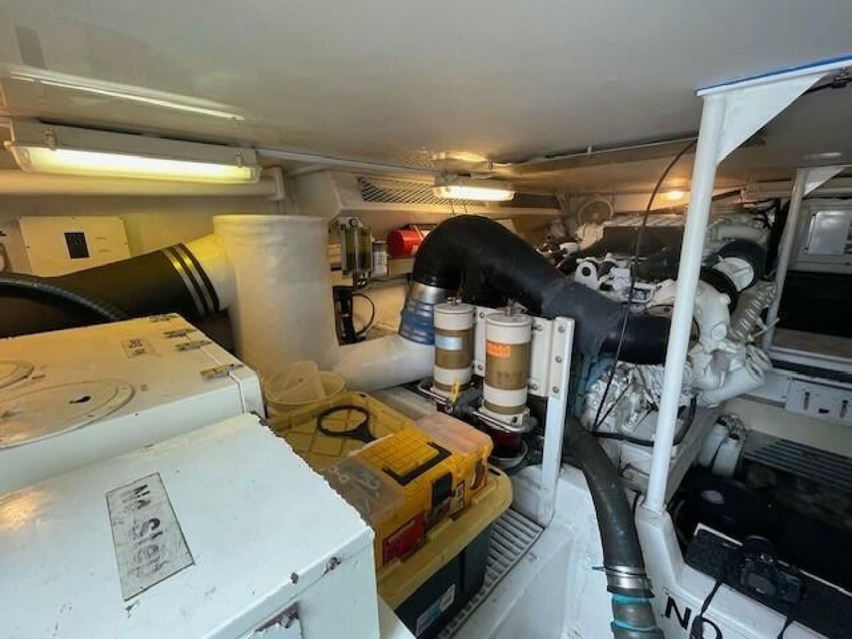 2000 Viking 58 