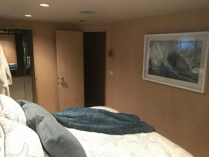 Mon Sheri Yacht Photos Pics Port Queen VIP