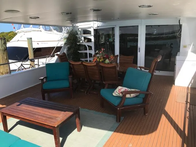 Mon Sheri Yacht Photos Pics Aft Deck Seating