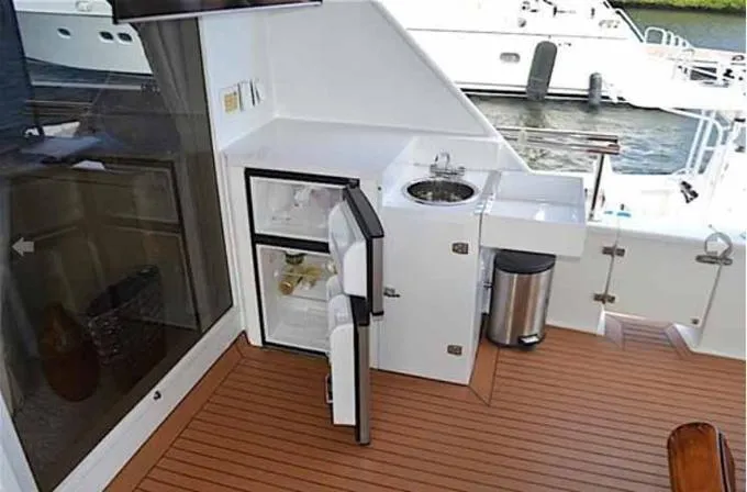 Mon Sheri Yacht Photos Pics Aft Deck Bar