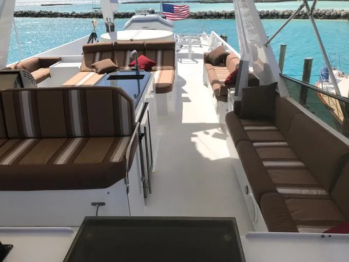 Mon Sheri Yacht Photos Pics Flybridge Looking Aft