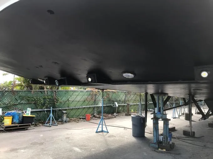 Mon Sheri Yacht Photos Pics Underwater Lights