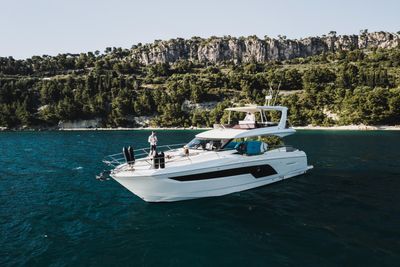 Yacht