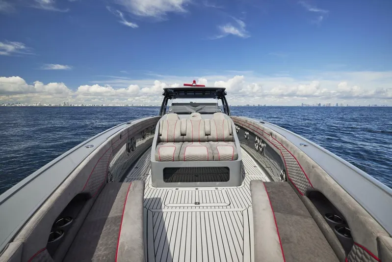 Mr. Lucky Yacht Photos Pics 2024 Midnight Express 52 Vitesse - Image 22