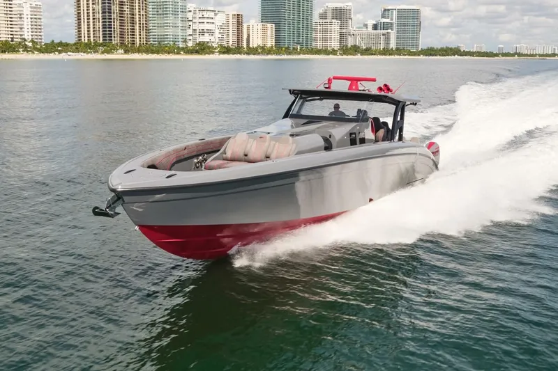 Mr. Lucky Yacht Photos Pics 2024 Midnight Express 52 Vitesse - Image 2