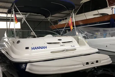 2005 Sea Ray 240 Sundeck