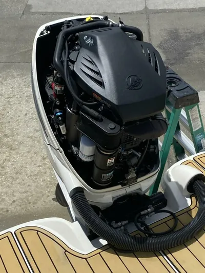 Stow-a-way Yacht Photos Pics 2018 Sea Ray 270 Sdx - Image 10