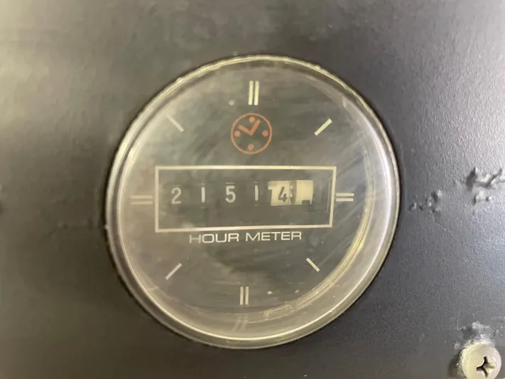 Casting Shadows Yacht Photos Pics Hour meter showing 2154 hours on 1998 Bayliner 3988 Command Bridge Motoryacht.