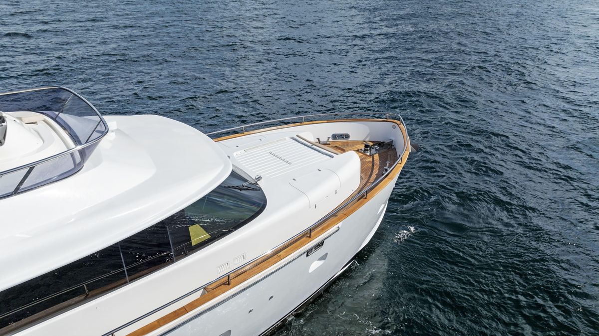 2016 Azimut 76 