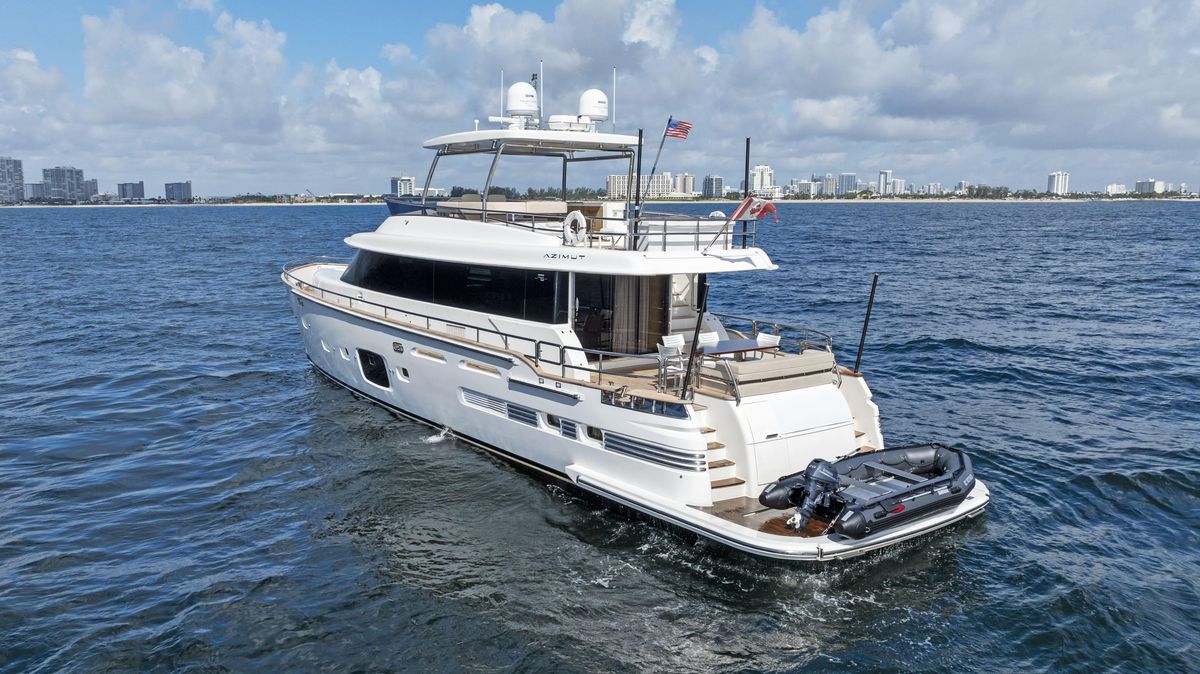 2016 Azimut 76 