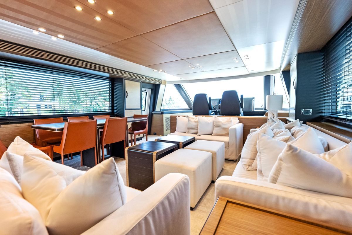 2016 Azimut 76 