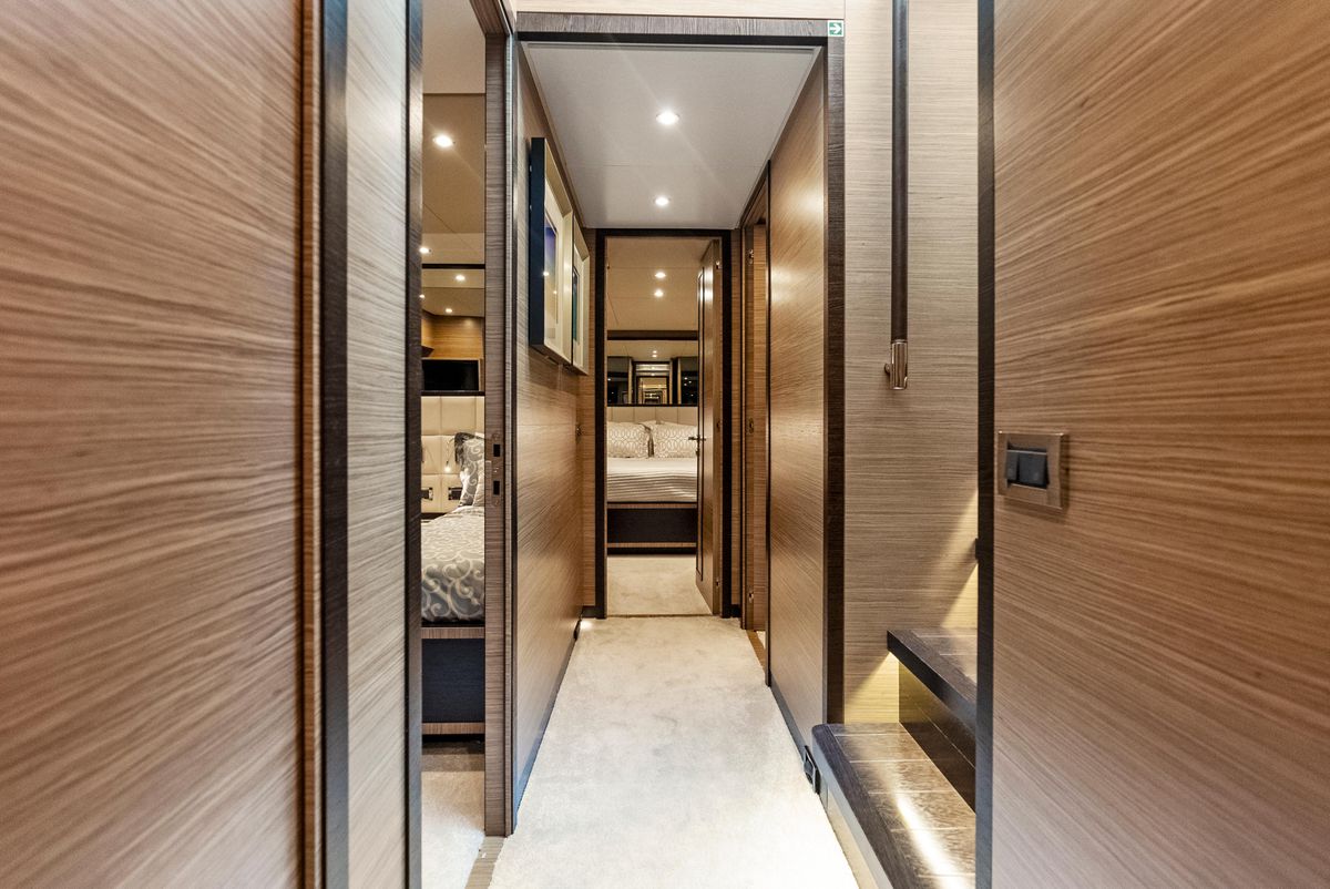 2016 Azimut 76 