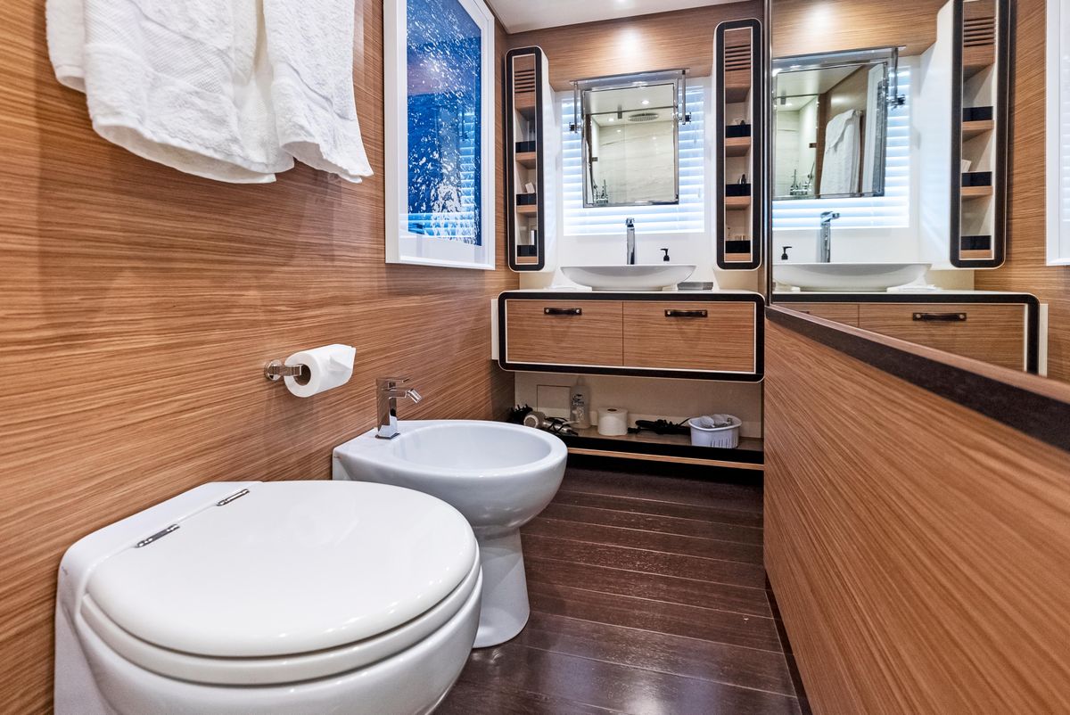 2016 Azimut 76 