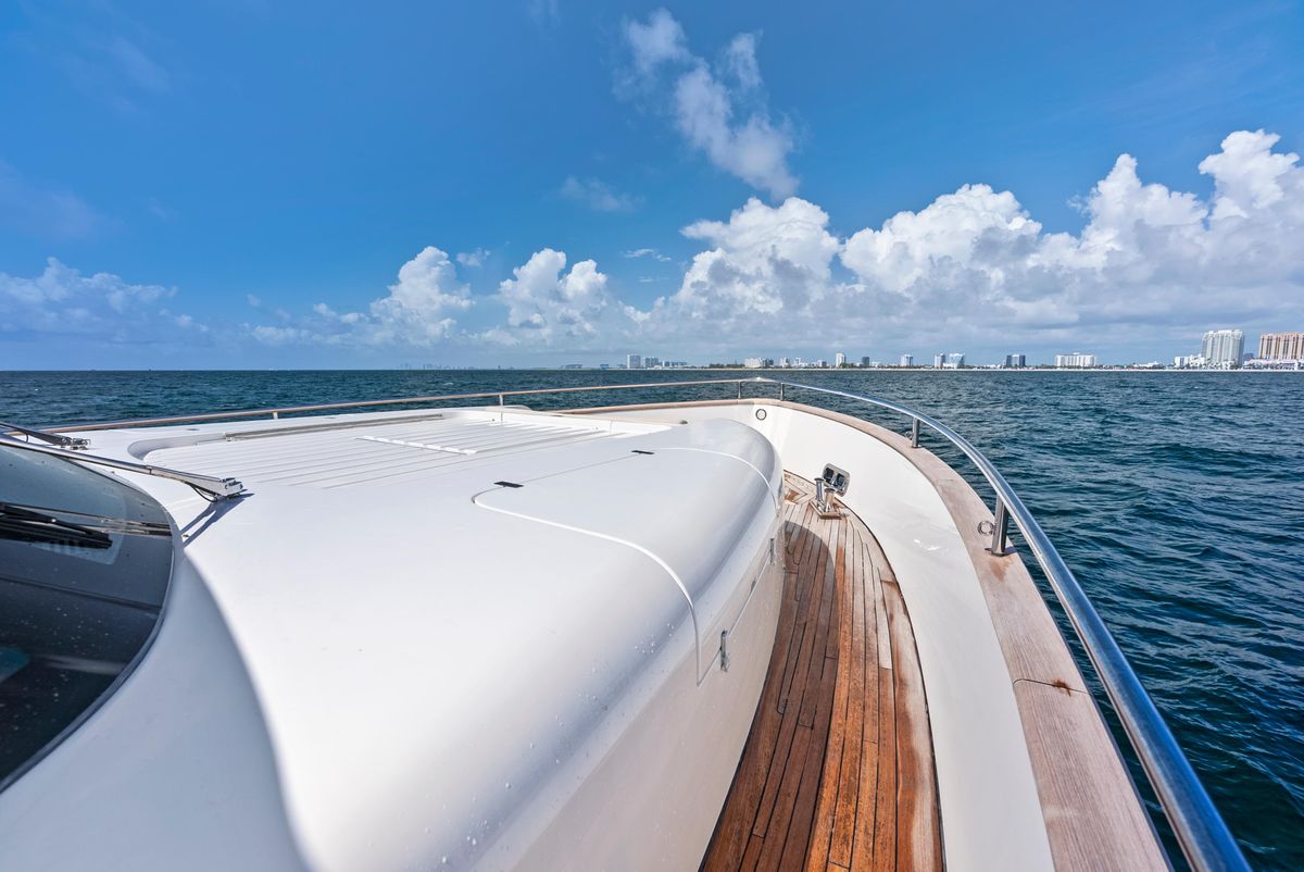 2016 Azimut 76 