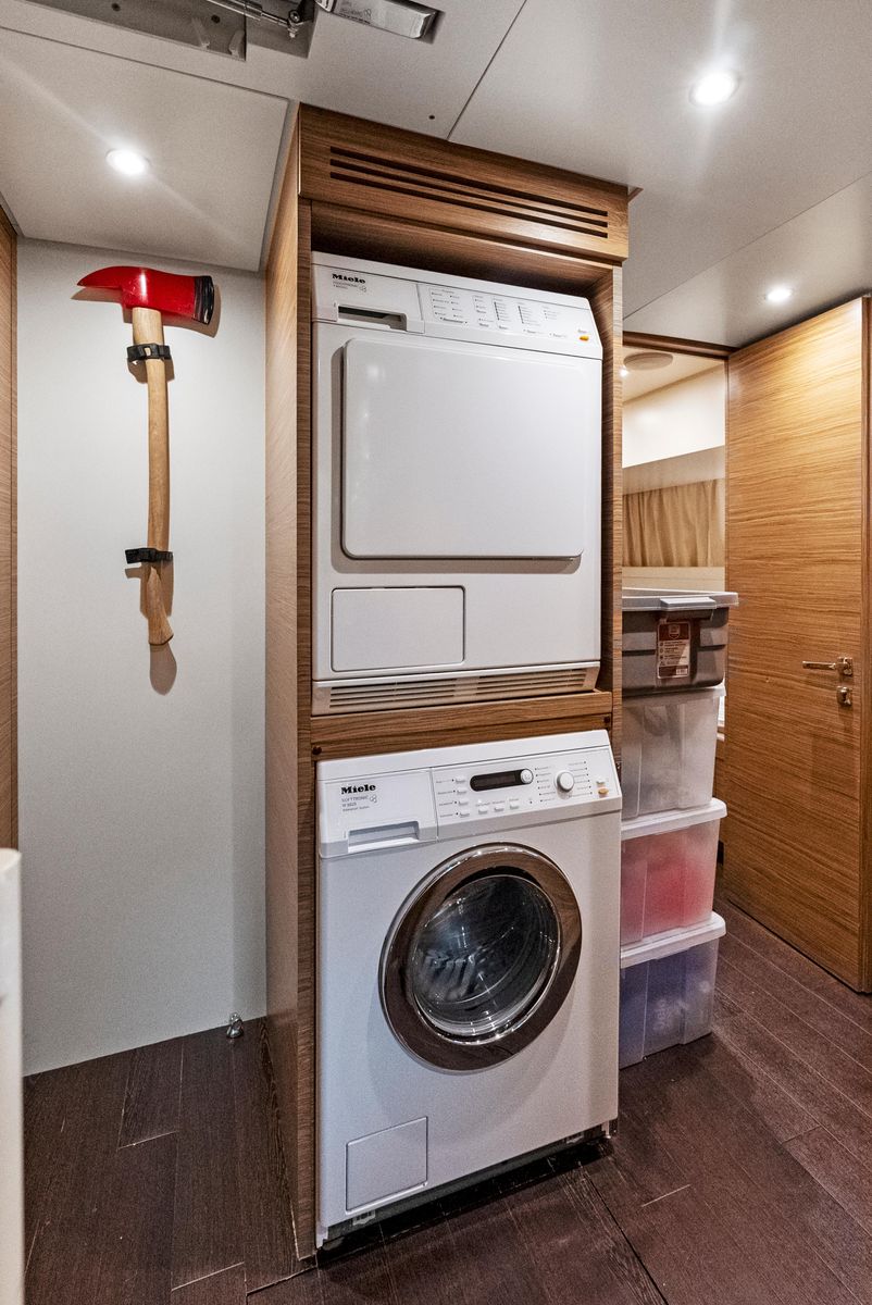 2016 Azimut 76 