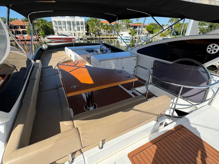 Genesis Yacht Photos Pics 