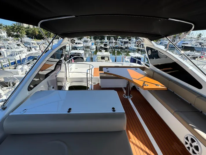 Genesis Yacht Photos Pics 