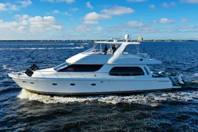 Carver 56 Voyager