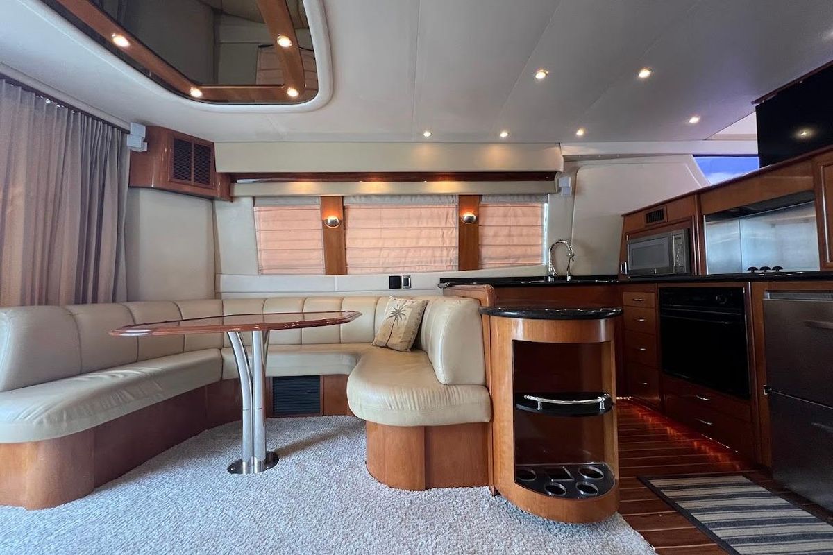 2006 Carver 56 