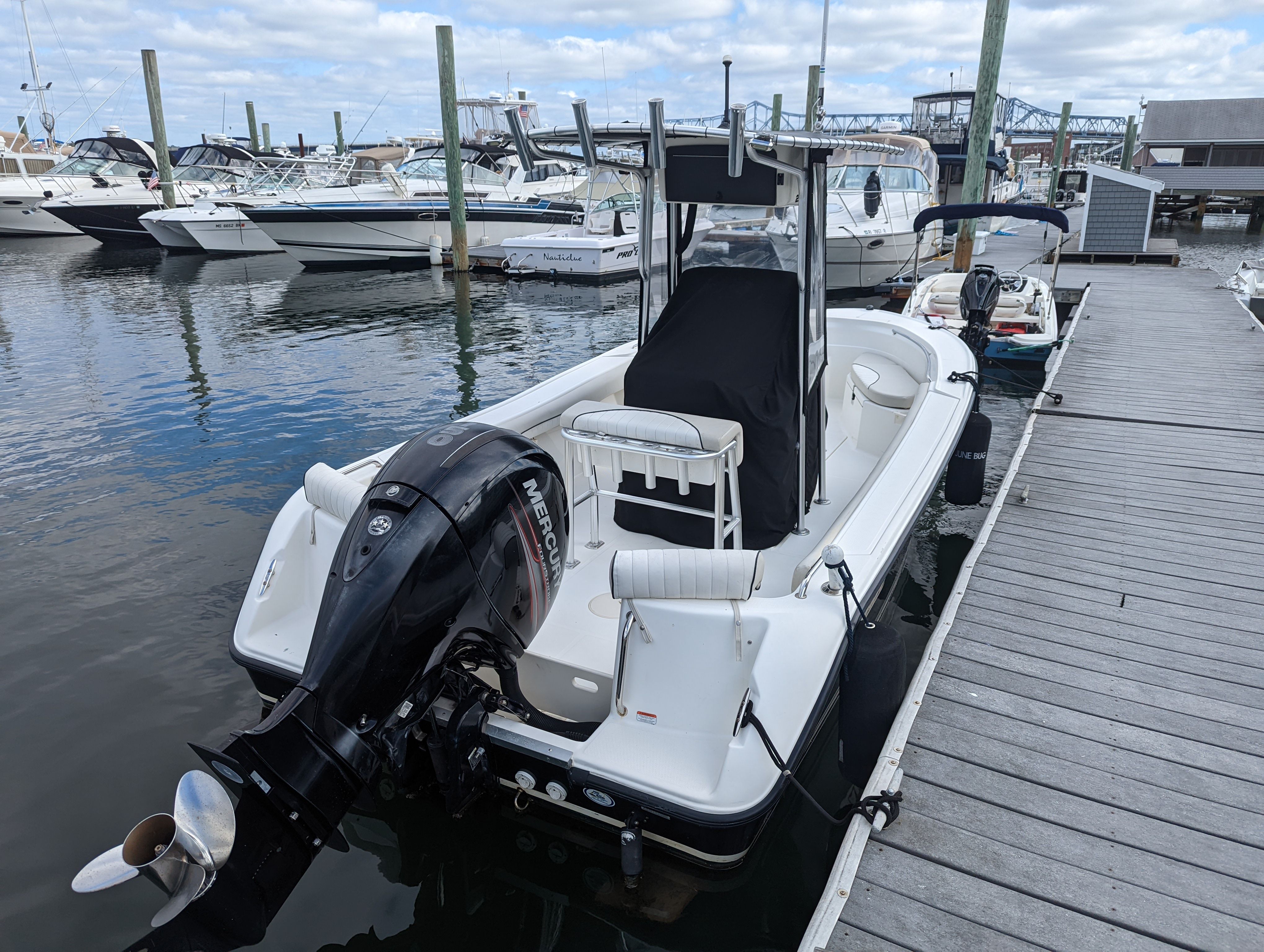 Mako 204 Center Console