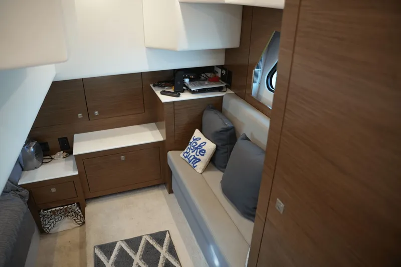 Seriously! Yacht Photos Pics 