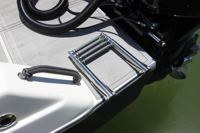 Syn Yacht Photos Pics 