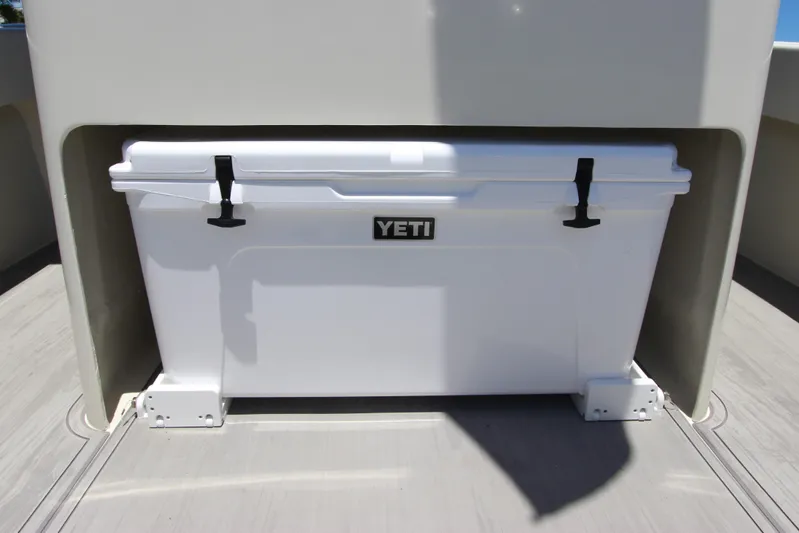 Syn Yacht Photos Pics 