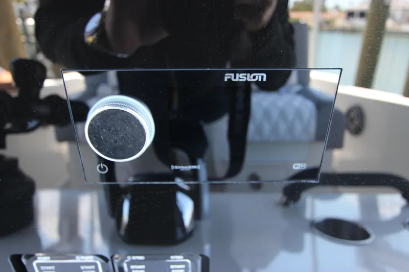 Syn Yacht Photos Pics 