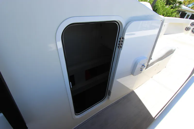 Syn Yacht Photos Pics 