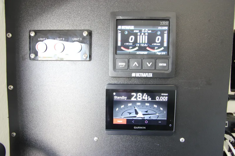 Syn Yacht Photos Pics 