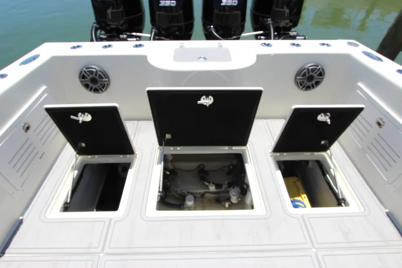 Syn Yacht Photos Pics 