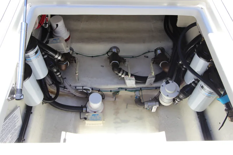 Syn Yacht Photos Pics 