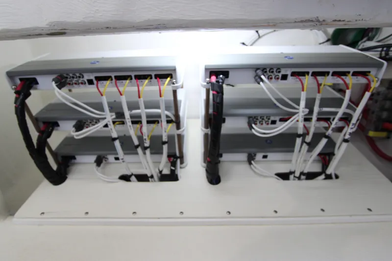 Syn Yacht Photos Pics 