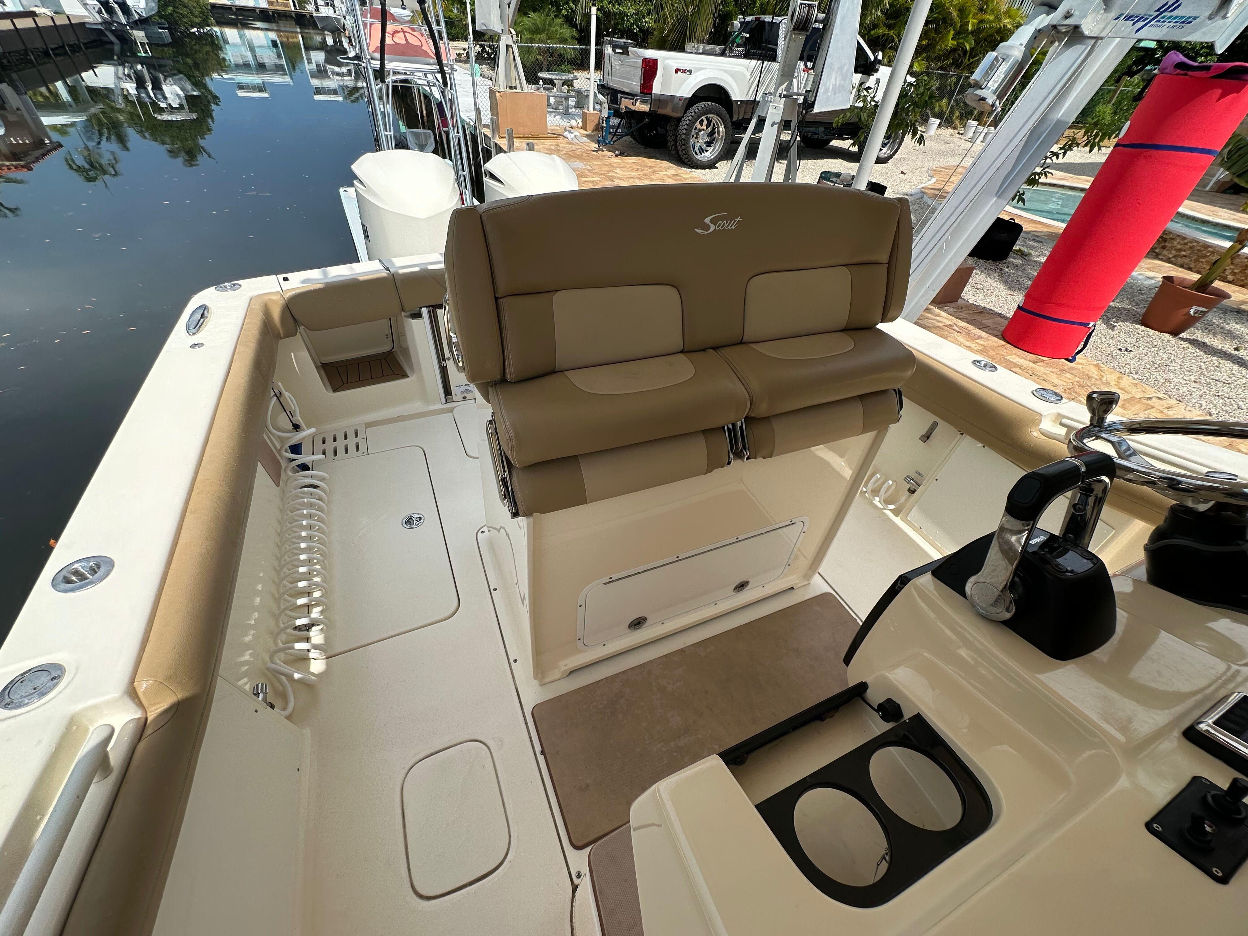 2018 Scout 300 Lxf Sport Fishing for sale YachtWorld