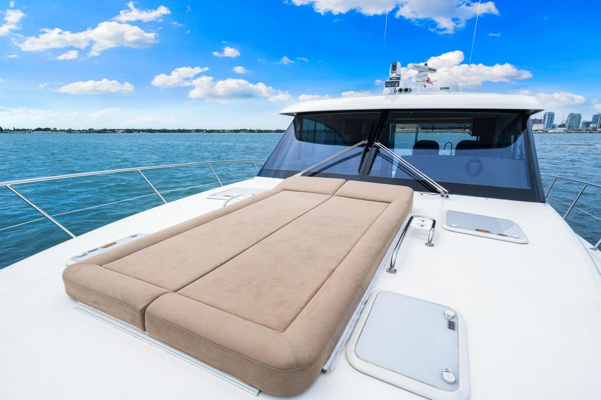 2017 Riviera 57 
