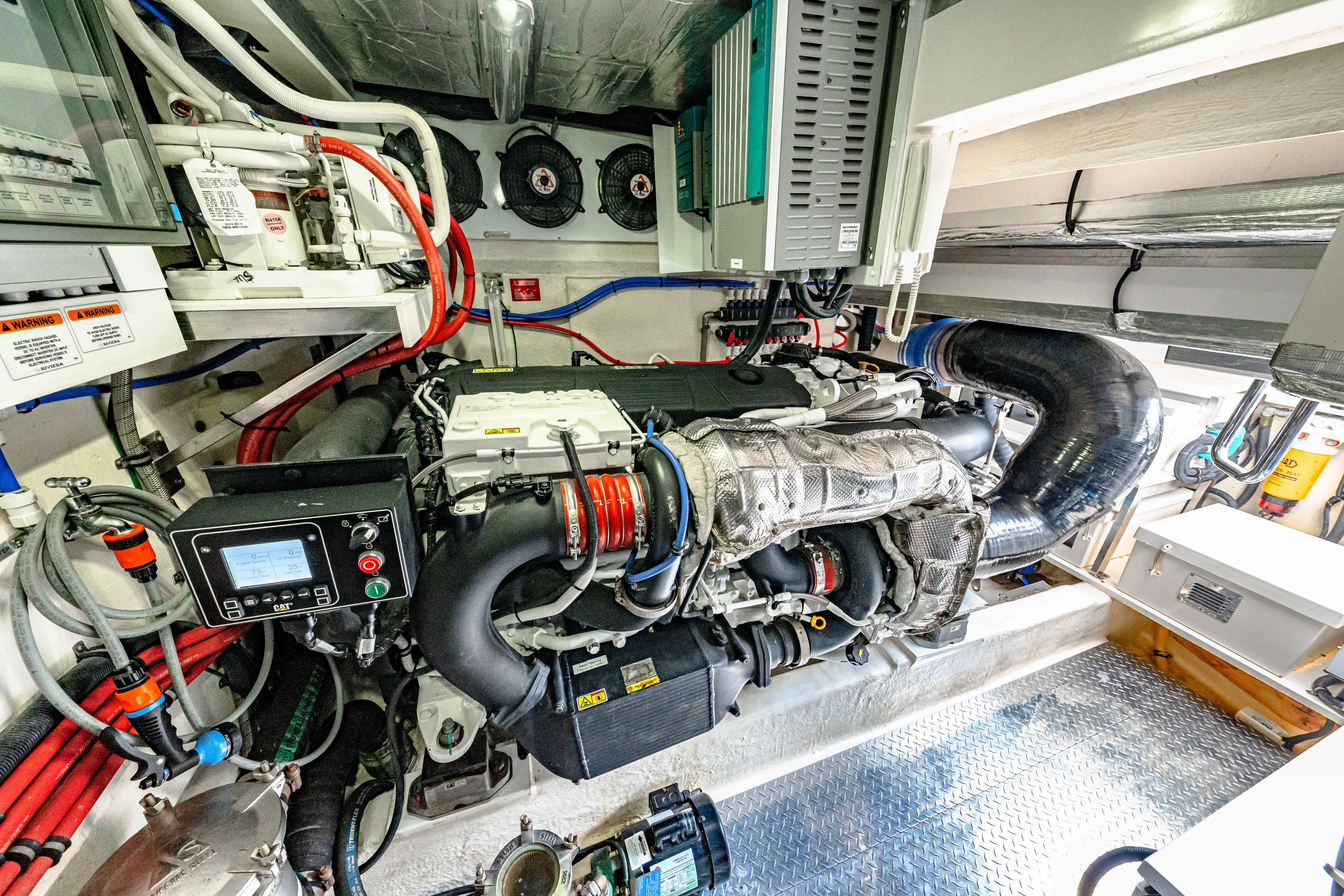 Boa Vida Yacht Photos Pics 