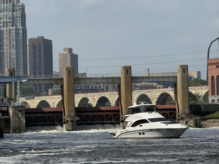 Escapade Too Yacht Photos Pics 