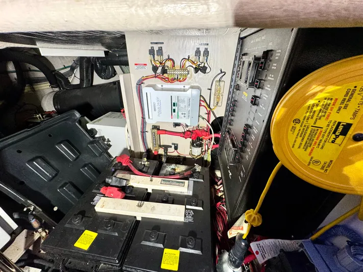 Escapade Too Yacht Photos Pics 