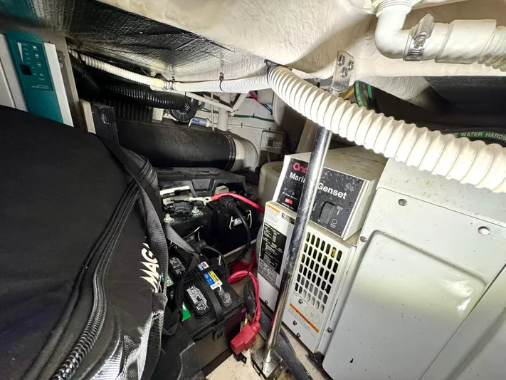 Escapade Too Yacht Photos Pics 