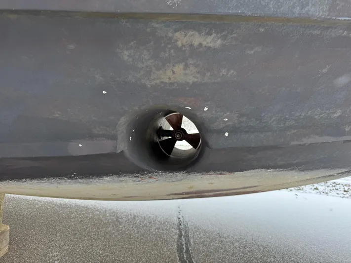 Escapade Too Yacht Photos Pics 