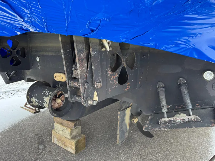 Escapade Too Yacht Photos Pics 