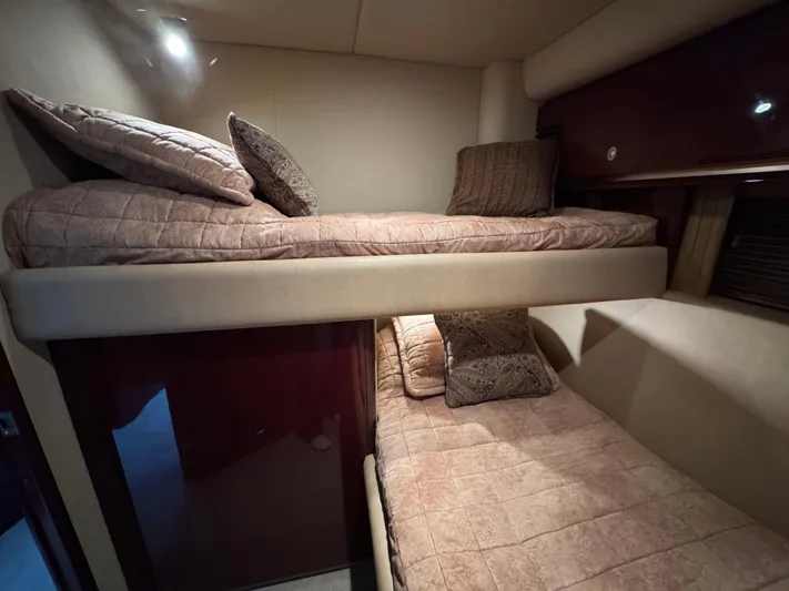 Escapade Too Yacht Photos Pics 