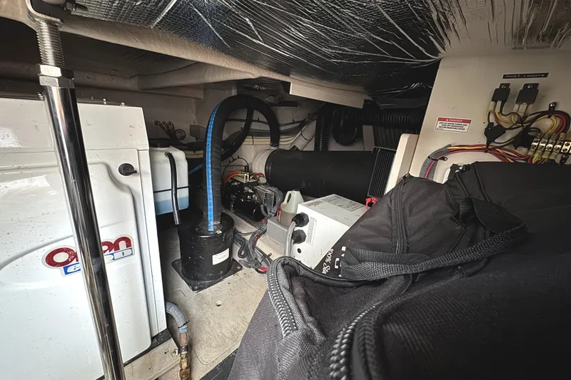 Escapade Too Yacht Photos Pics 