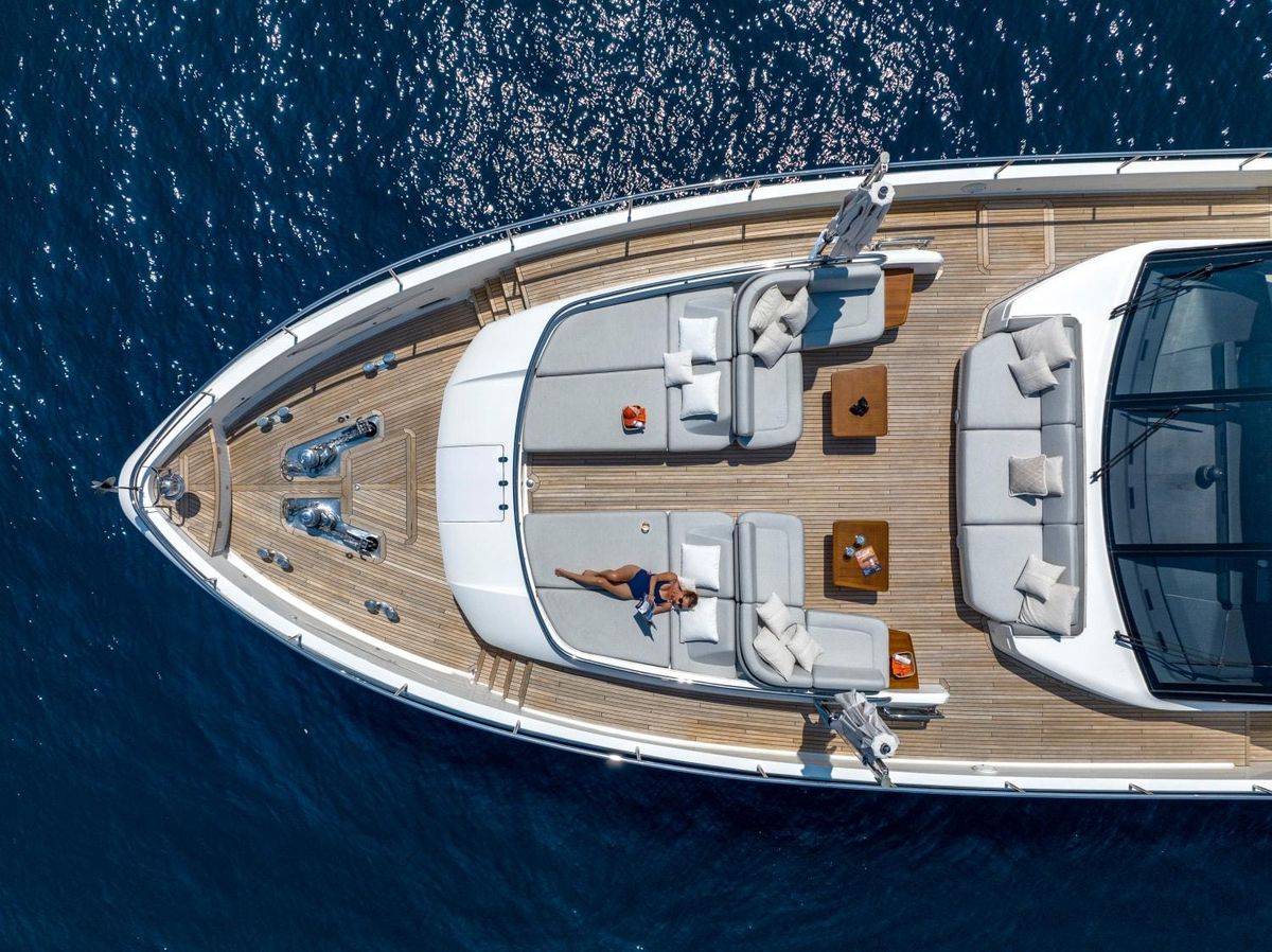 2017 Princess 115 