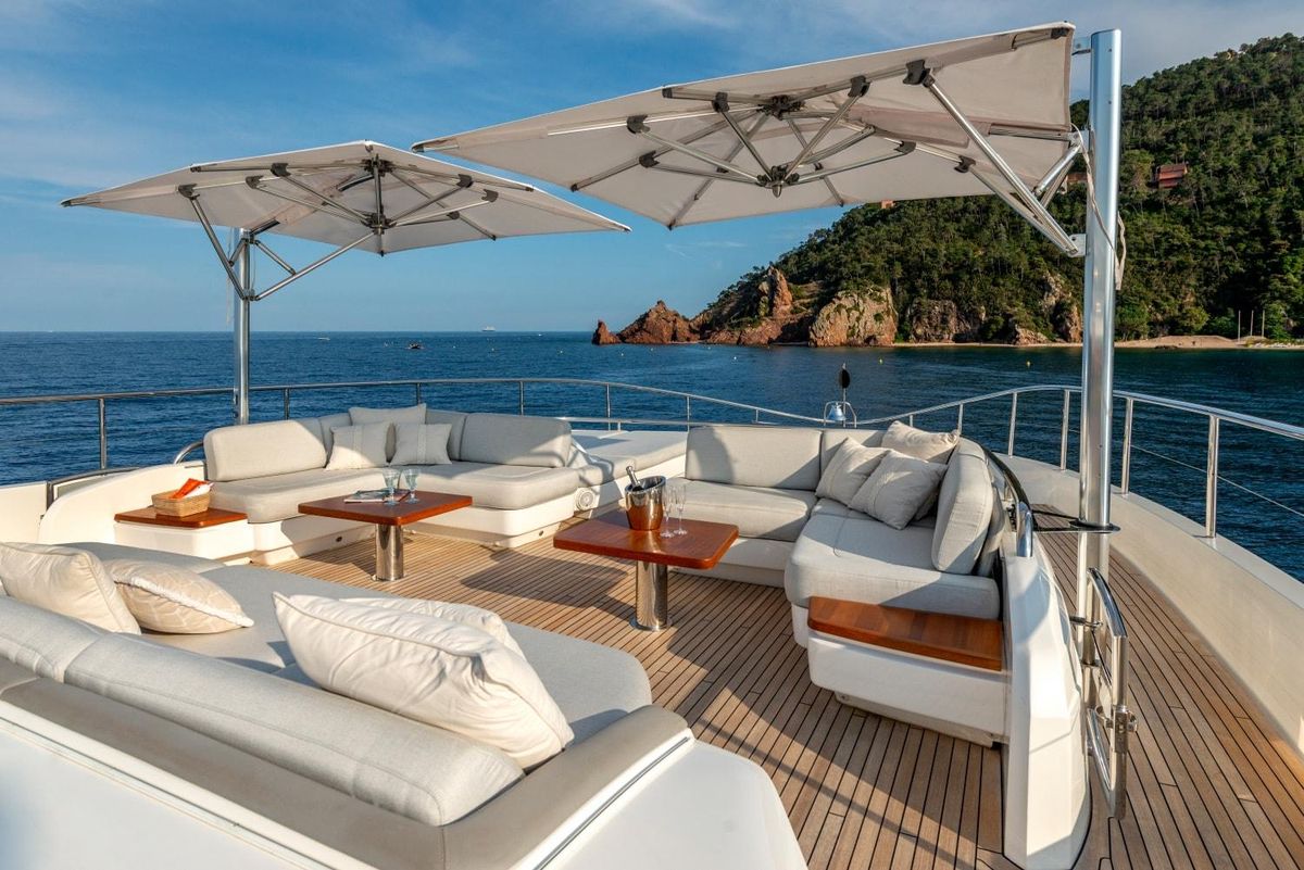 2017 Princess 115 