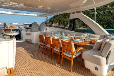 Yacht